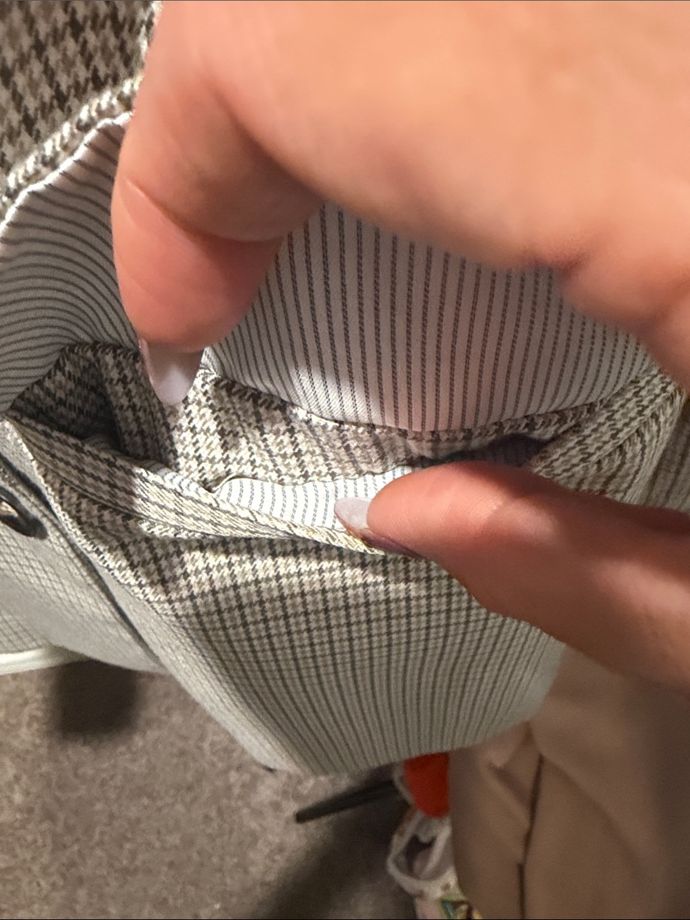 Evereve Double-Breasted Checked Blazer - Beige - XL - Picture 8 of 13